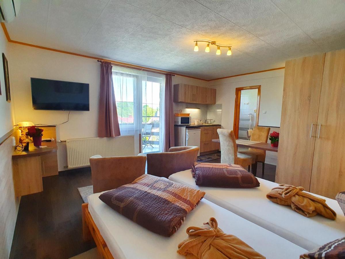 Hévíz Villa Familia Extérieur photo