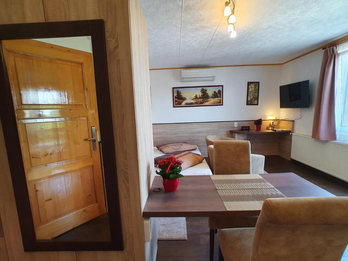 Hévíz Villa Familia Extérieur photo