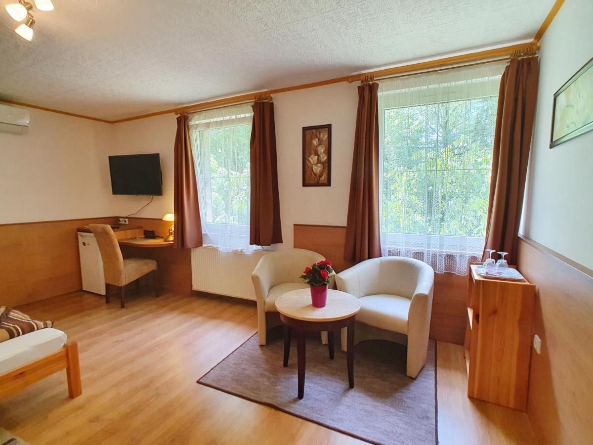 Hévíz Villa Familia Extérieur photo