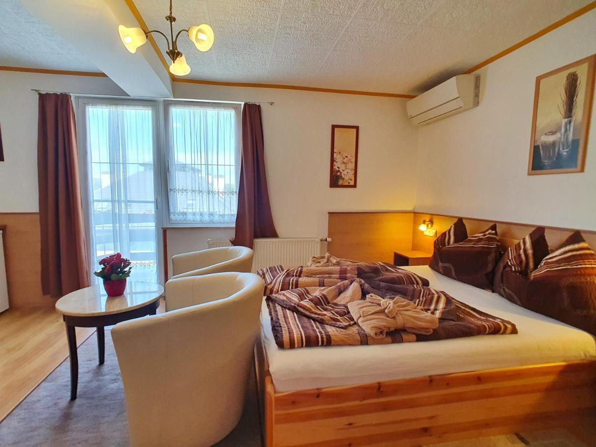 Hévíz Villa Familia Extérieur photo