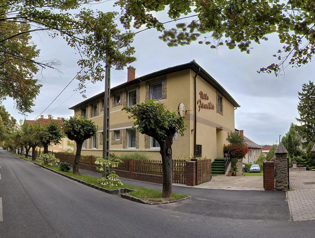 Hévíz Villa Familia Extérieur photo