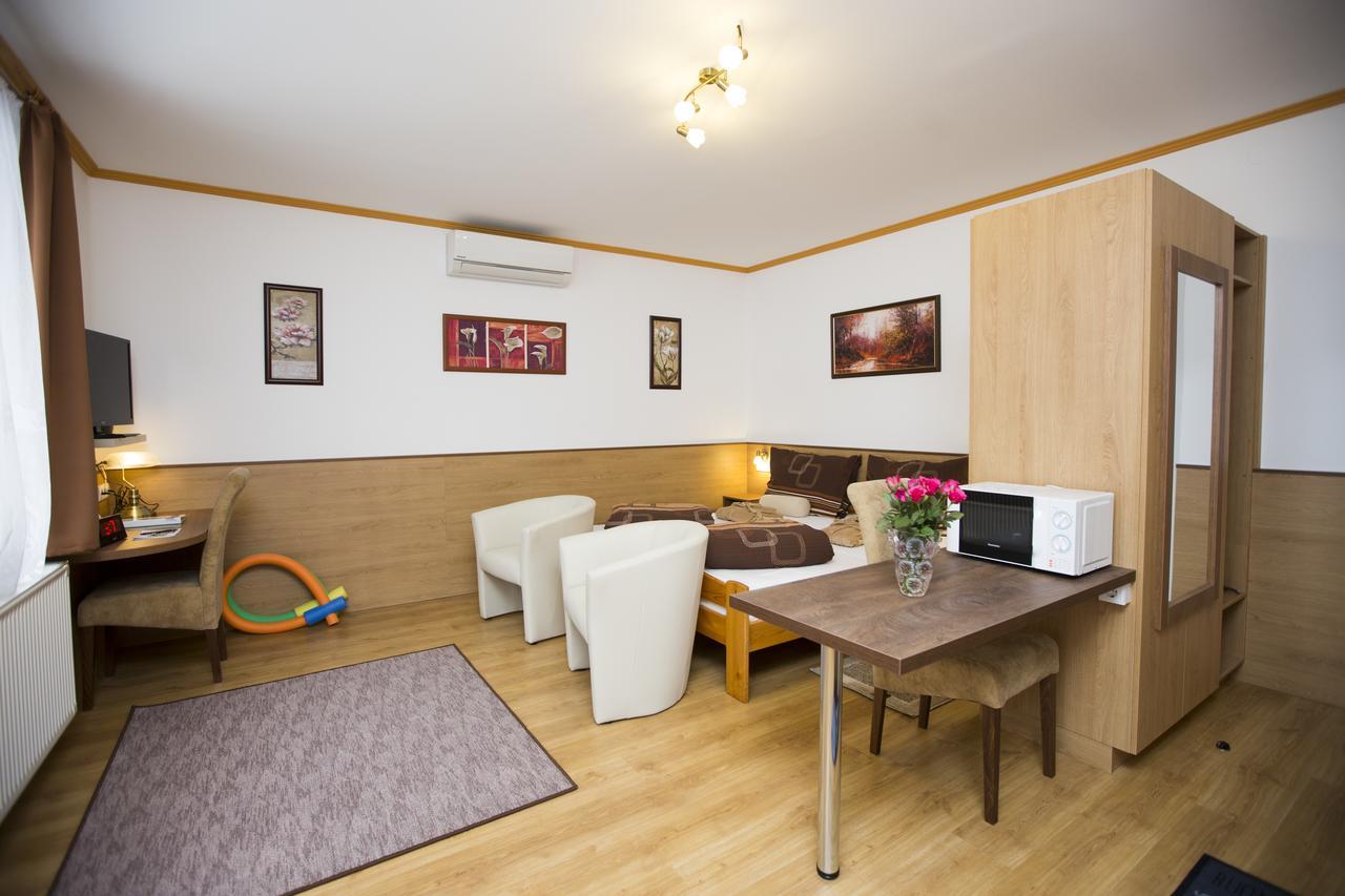 Hévíz Villa Familia Extérieur photo