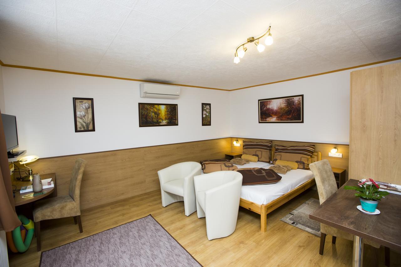Hévíz Villa Familia Extérieur photo